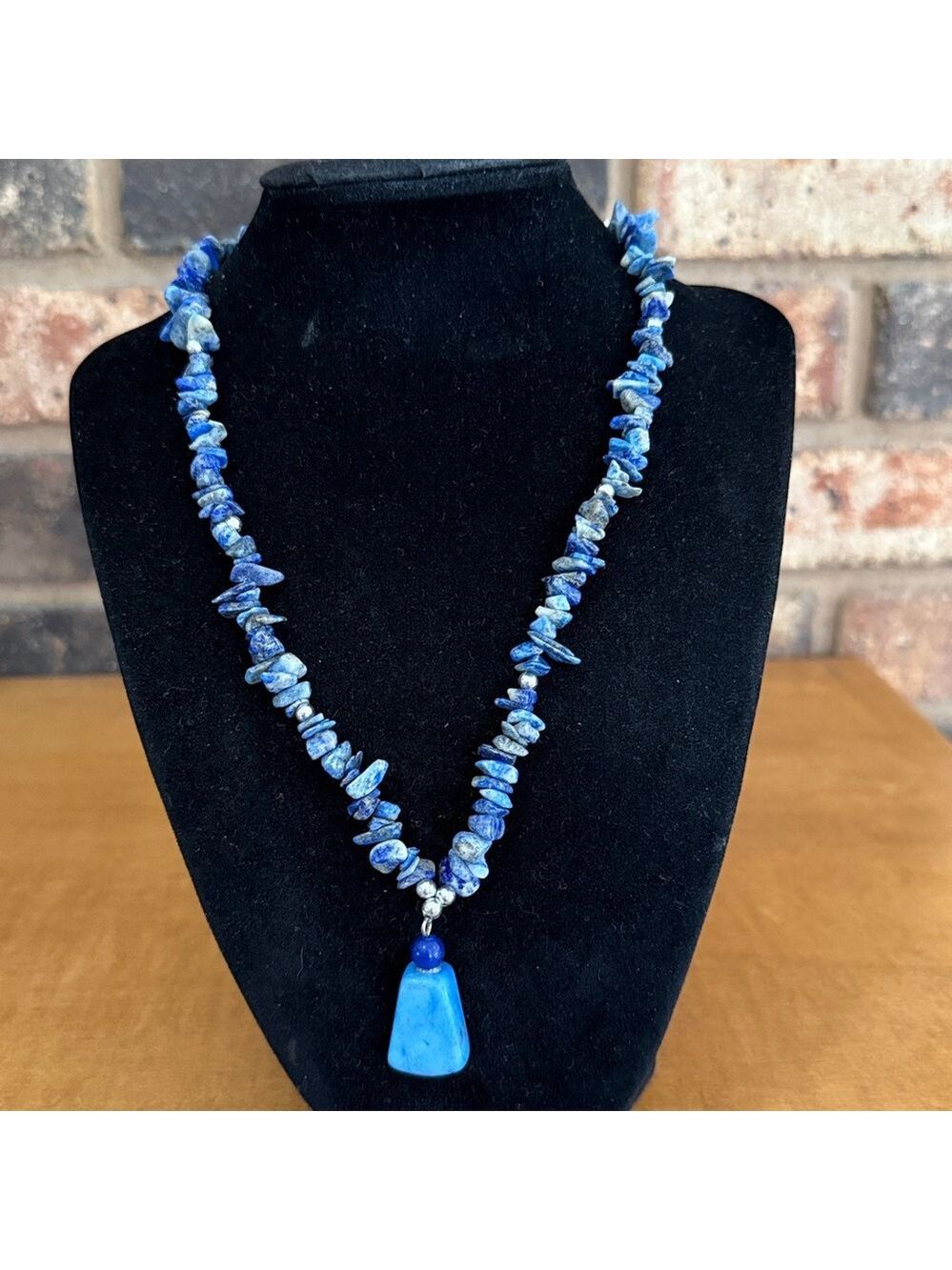 Vintage Lapis Lazuli chip and pendant necklace